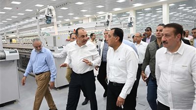 رئيس الوزراء يتفقد مصنع «غزل 2» الجديد بشركة مصر شبين الكوم.. ويتابع تجارب بدء التشغيل