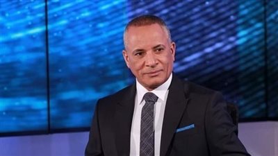أحمد موسى يطالب بحل أزمة أراضي المصريين في الخارج ويشيد بتحويلاتهم