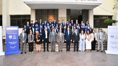 الطلاب قادة المستقبل والدولة تدعمهم
