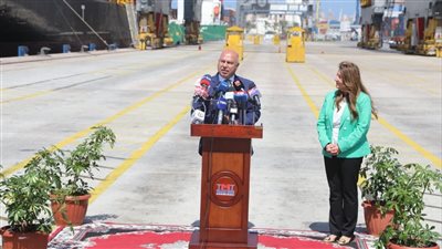 نائب رئيس الوزراء ووزيرة النقل الأمريكية يستعرضان فرص التعاون الاستثماري في قطاع النقل البحري