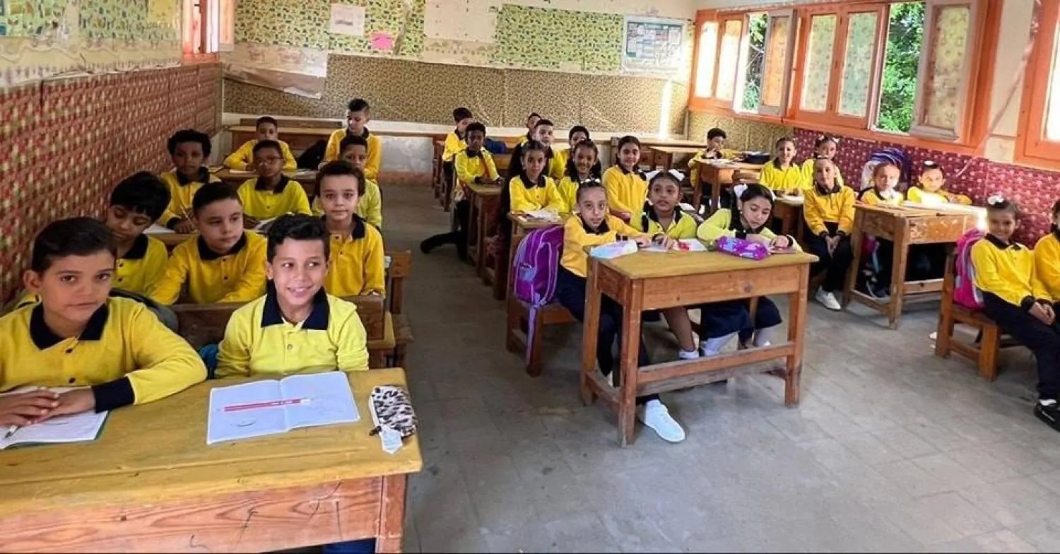 كيف يتم إجراء التقييمات الأسبوعية لصفوف النقل في جميع المراحل الدراسية