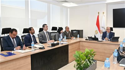 وزير الري يلتقي المدير التنفيذي لمصر بمجموعة البنك الدولي لاستعراض مجالات التعاون المشترك بين الوزارة والبنك