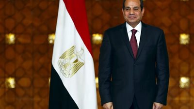الرئيس السيسي يؤكد أولوية جذب الاستثمارات الأجنبية المباشرة وفرص هائلة بالسوق المصري