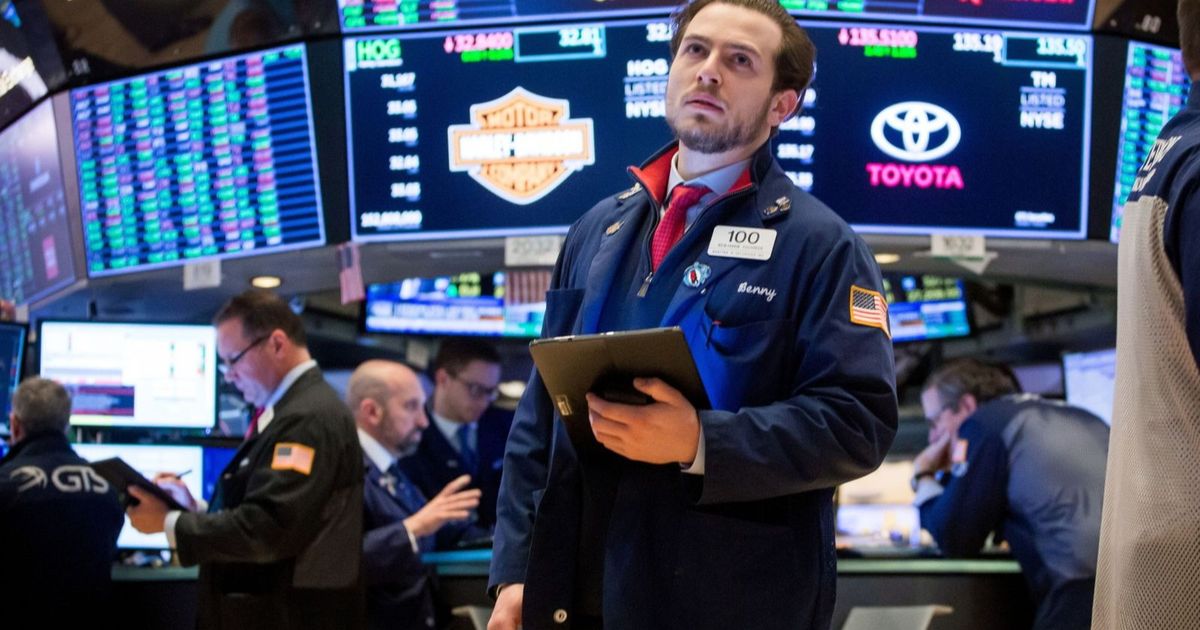 مؤشرات الأسهم الأميركية تتراجع وسط مخاوف من التقييمات المرتفعة
