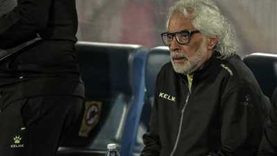 “رحمة الله عليك يا حبيب”.. أحمد ناجي مدرب حراس منتخب مصر الأسبق يحيي ذكري رحيل إيهاب جلال