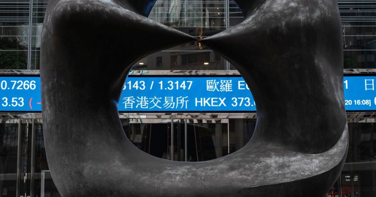 الأسهم الآسيوية تستقر مع صعود سوفت بنك وتراجع علي بابا