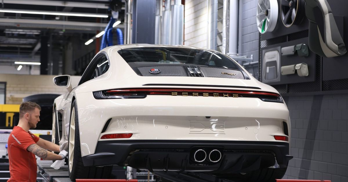 أميركا تخفض الرسوم الجمركية على السيارات الأوروبية إلى 15%