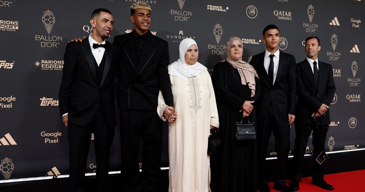 والد لامين يامال يقطع وعداً بعد مغادرة حفل الكرة الذهبية