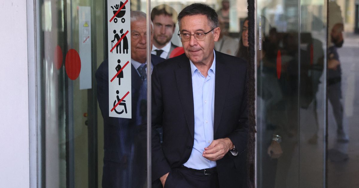 بارتوميو يبرّر مدفوعات برشلونة لنيغريرا بـ”تقارير تحكيمية”
