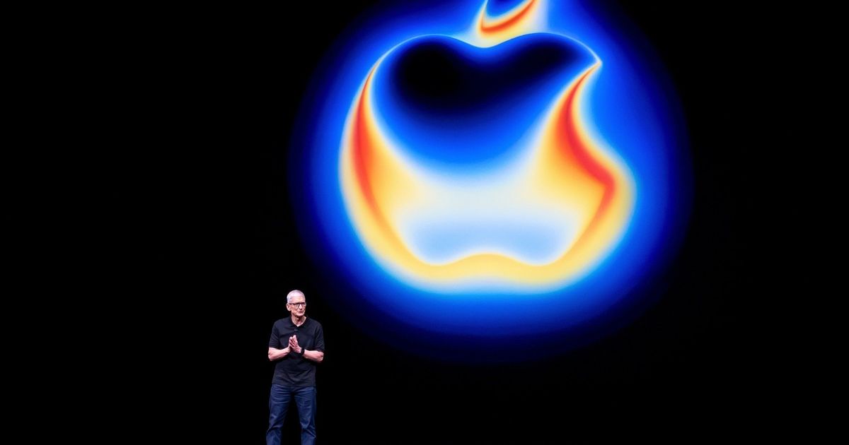 “أبل” تطلق نموذجاً لسماعات “AirPods”بمستشعر لقياس دقات القلب