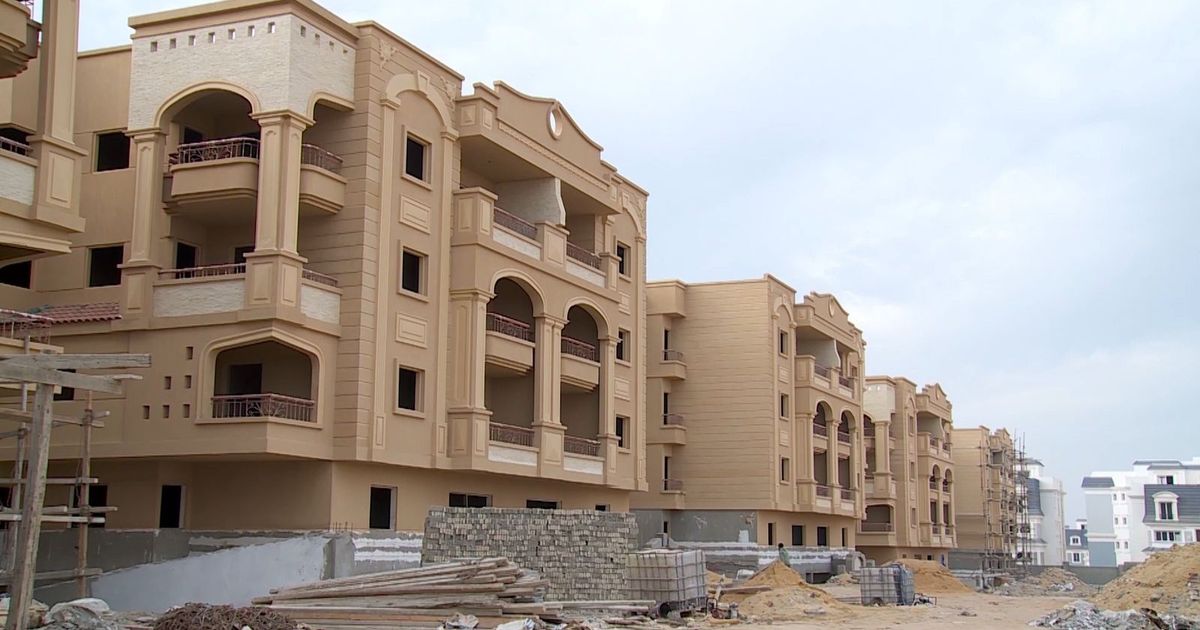 لماذا تتحدى أسعار العقارات في مصر ارتفاع الجنيه وتراجع الفائدة؟