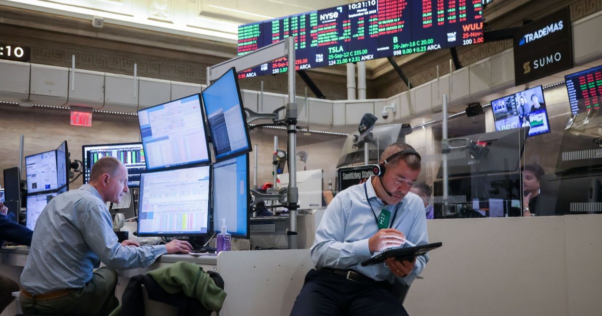 الأسواق تترقب خفض الفائدة.. ورهانات صعود الأسهم والسندات تتراجع