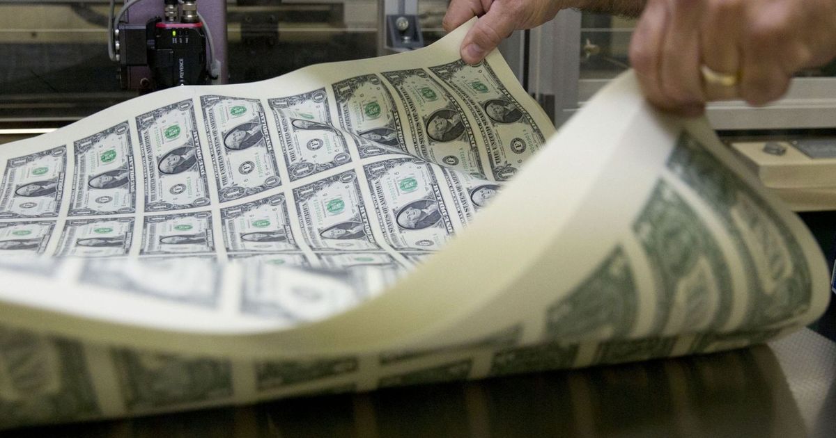 الإنفاق الاستهلاكي الأميركي يفوق التوقعات مع استمرار ضغوط التضخم