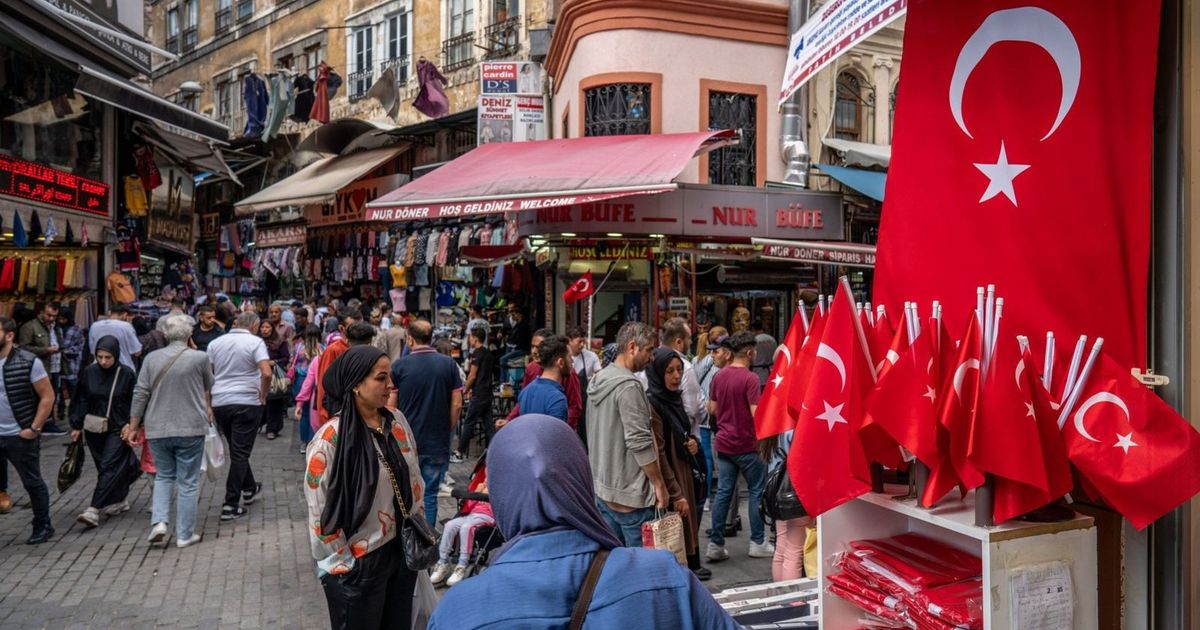 تركيا تخفض سعر الفائدة 250 نقطة أساس مخالفة التوقعات
