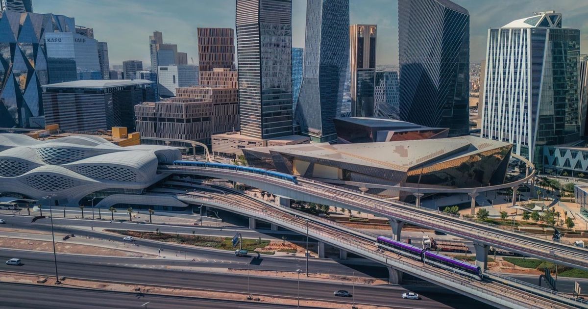 فيتش: قواعد تنظيمية تضغط على هوامش رأس مال البنوك السعودية