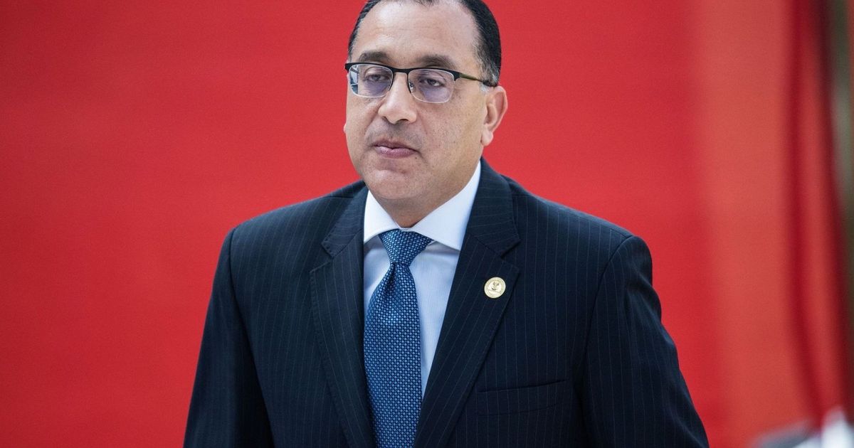 مصر تثبت أسعار بيع الكهرباء لأجل غير مسمى منعا لضغوط تضخمية جديدة