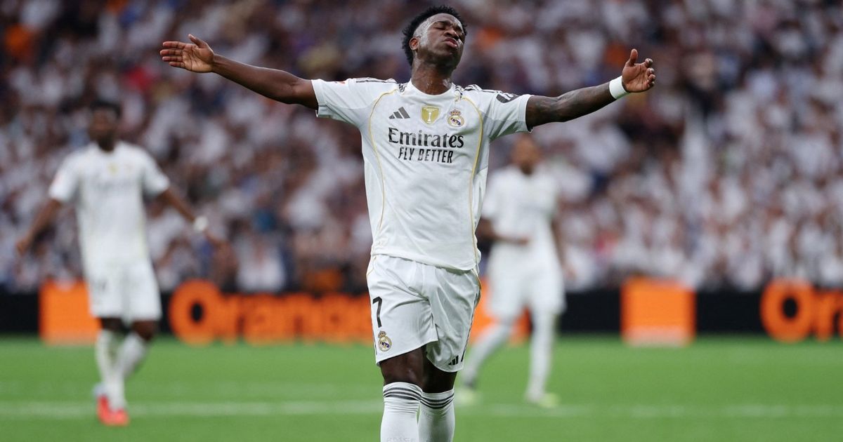 مفاجأة.. فينيسيوس “جاهز” للرحيل عن ريال مدريد في يناير