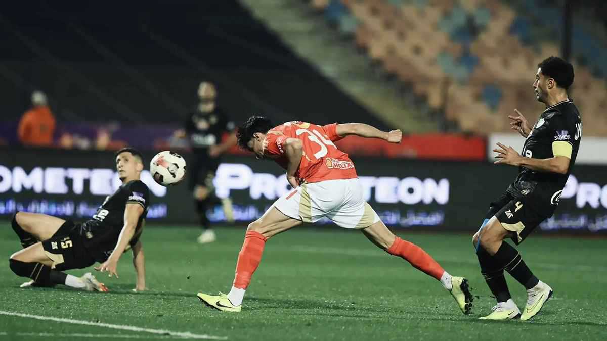 أسطورة الأهلي المصري يكشف أخطر لاعب في الزمالك قبل مواجهة الأهلي (فيديو)