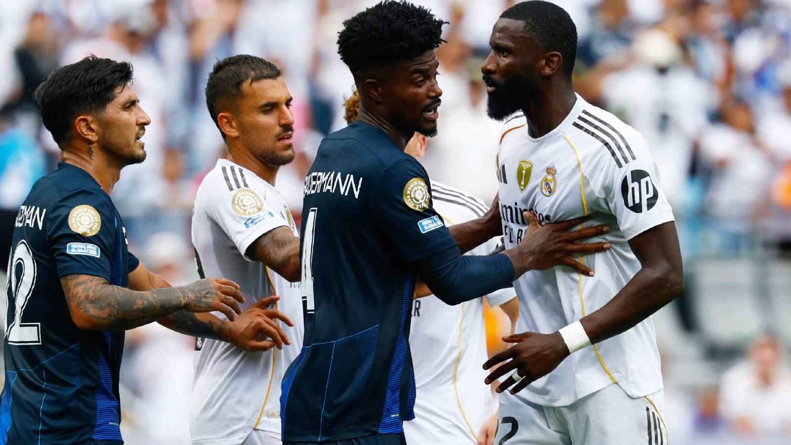 “إن الله مع الصابرين”.. رد فعل لافت من نجم ريال مدريد بعد صدمة الإصابة (صورة)