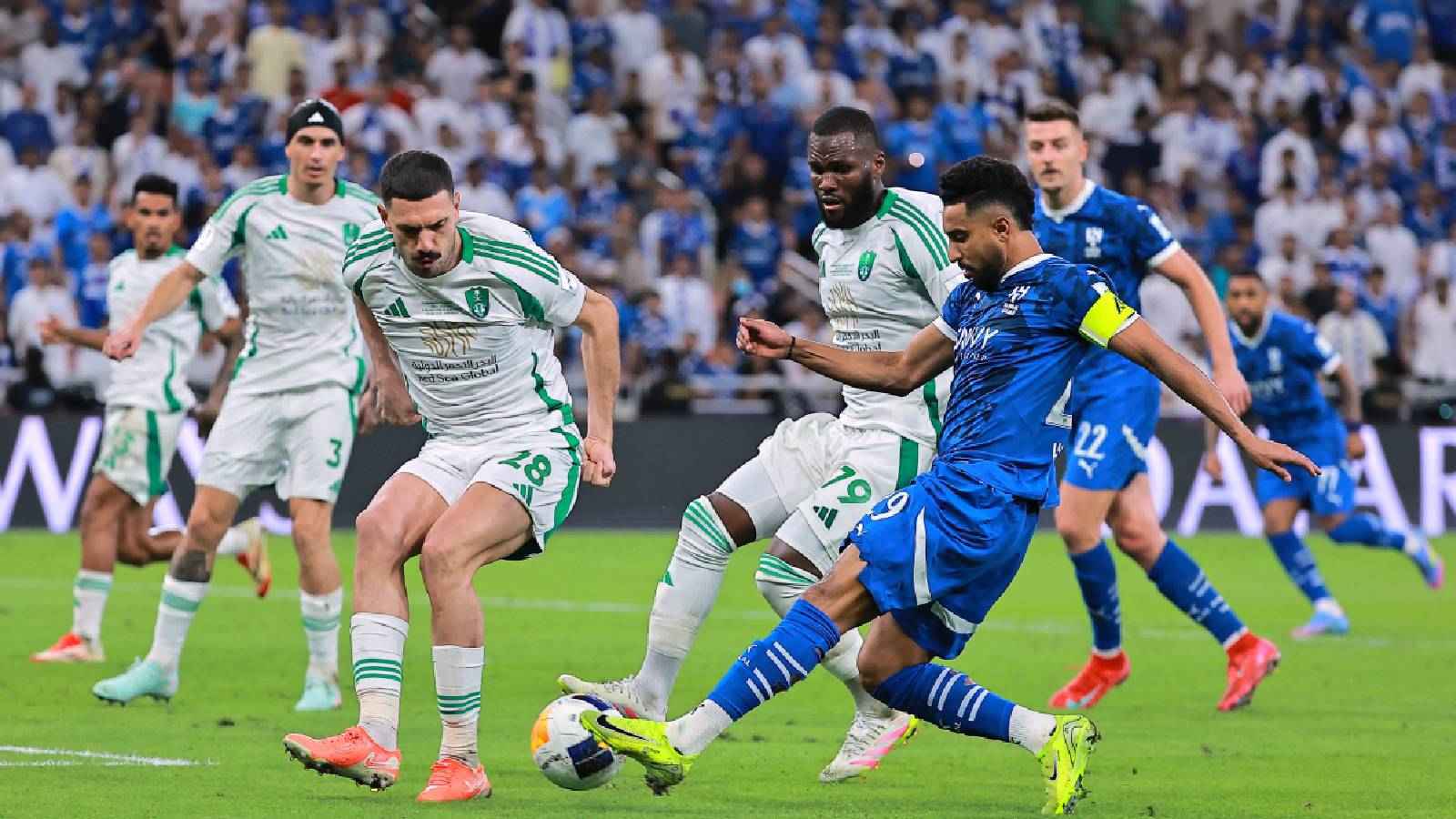 الأهلي المصري وكلاسيكو الدوري السعودي.. مواعيد مباريات اليوم والقنوات الناقلة