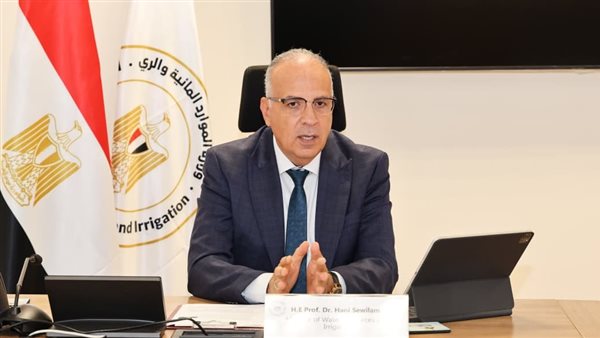 الدولة تدعم الفلاح الصغير بالمياه مجانًا