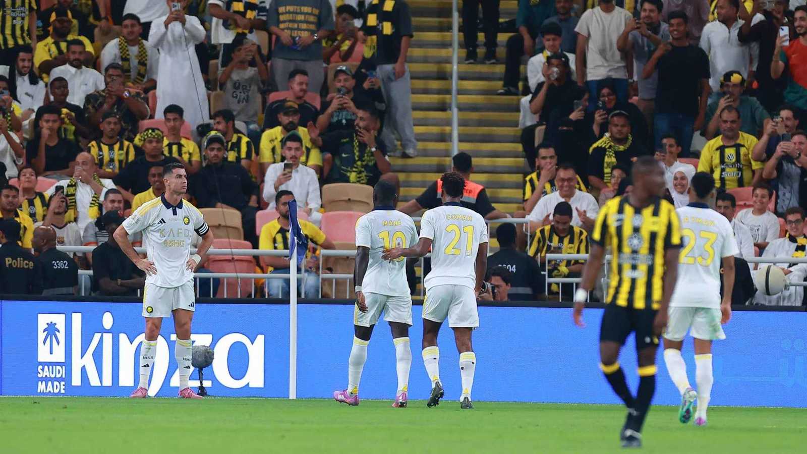 النصر يلحق الخسارة الأولى بالاتحاد وينفرد بصداراة الدوري السعودي (فيديو)