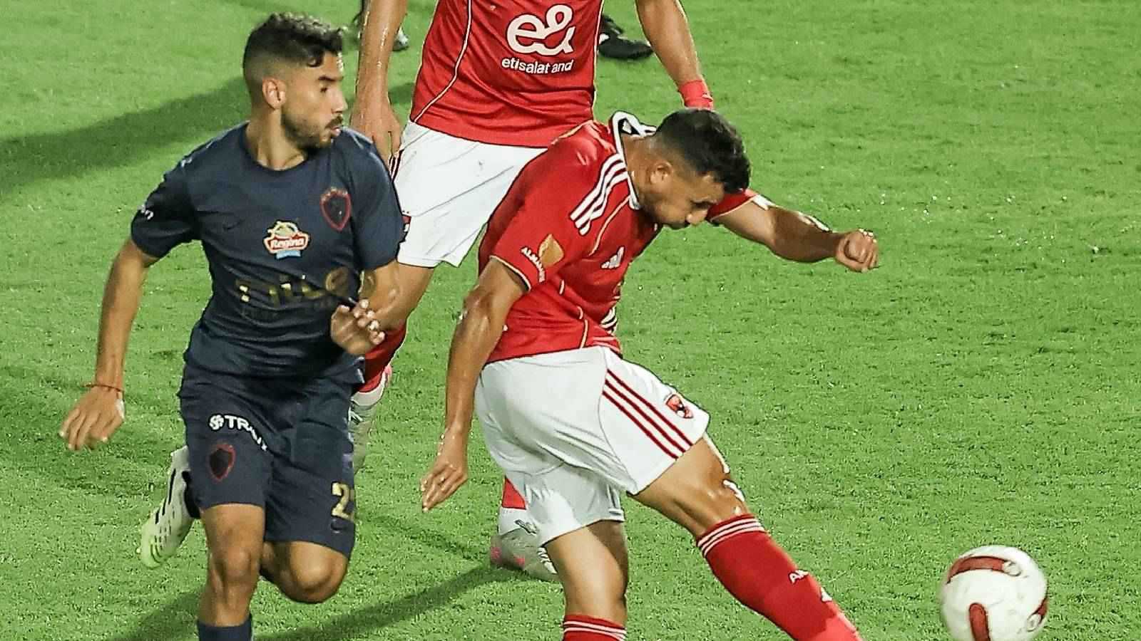 بعد ضربة تريزيغيه.. ترتيب هدافي الدوري المصري