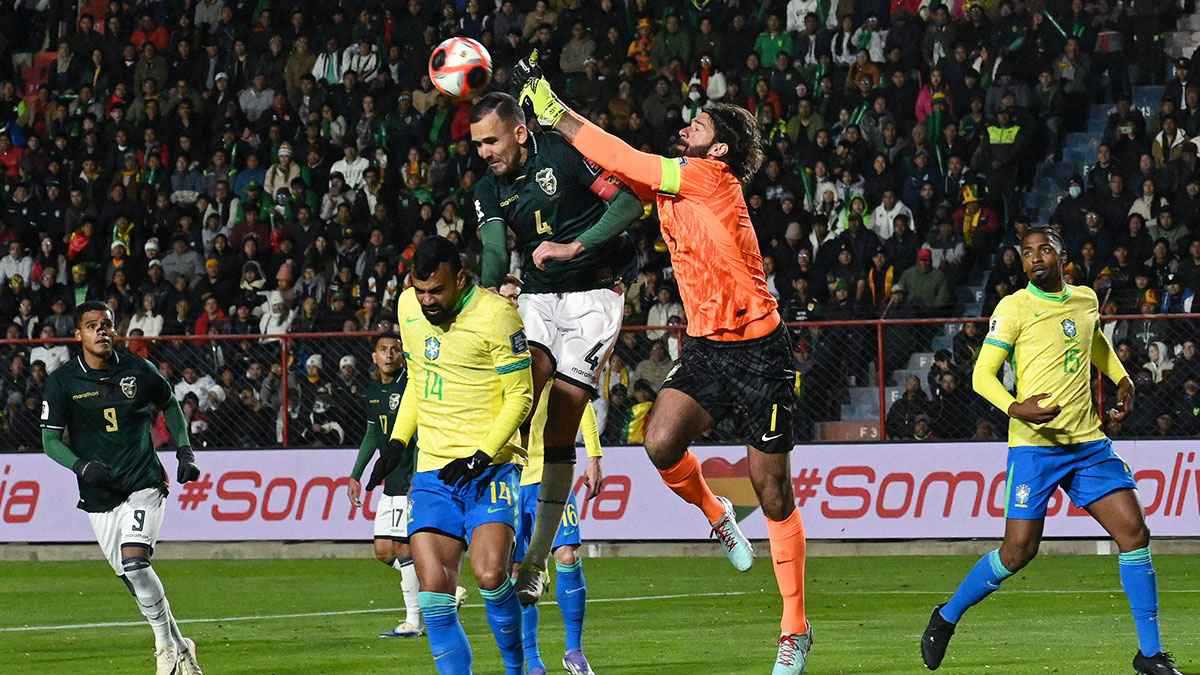 بوليفيا تصعق البرازيل وتتأهل لملحق تصفيات كأس العالم 2026