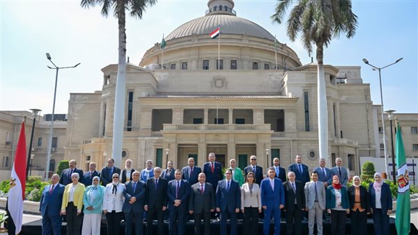 جامعة القاهرة تهنئ الرئيس السيسي والشعب المصري بذكرى نصر أكتوبر الـ52
