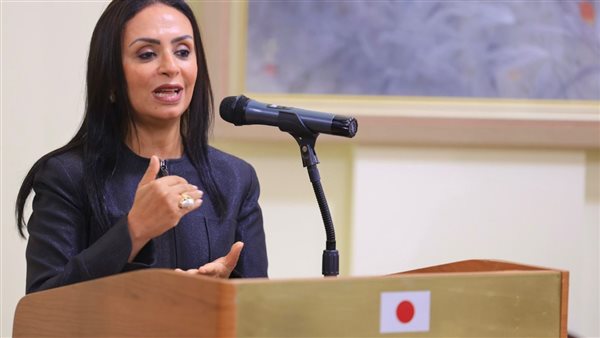 خطوط الوزارة الساخنة تستقبل ما يزيد على 153 ألف اتصال