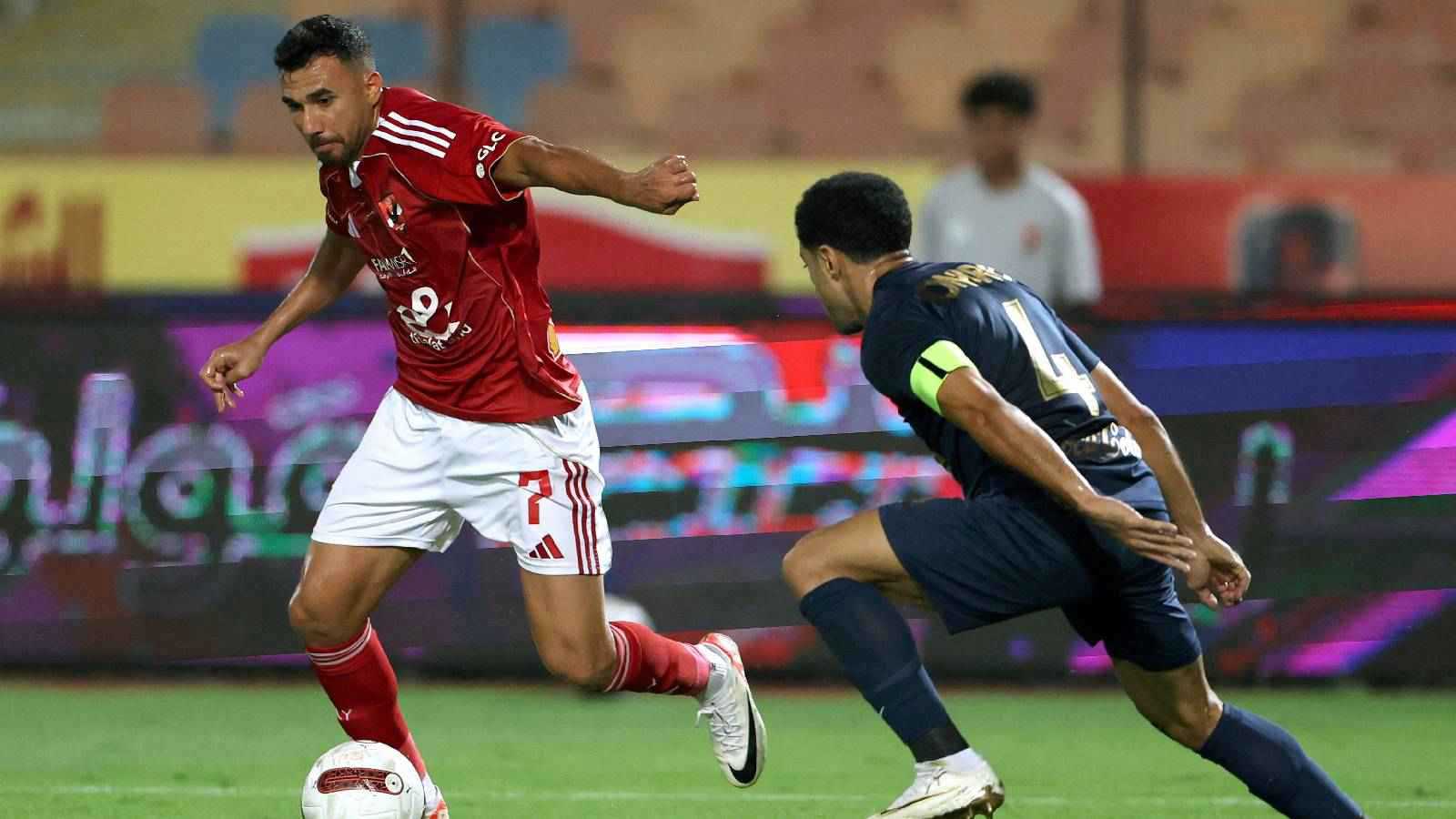 رد فعل جنوني من إمام عاشور وزيزو بعد فوز الأهلي على الزمالك (صور)