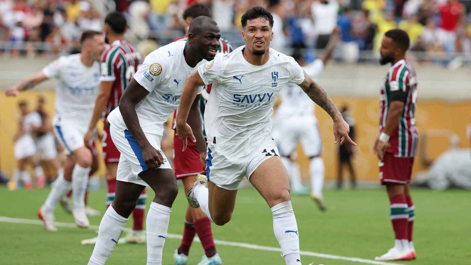 رغم إلحاح الهلال.. لماذا رفض الاتحاد السعودي تغيير لائحة اللاعبين المواليد؟