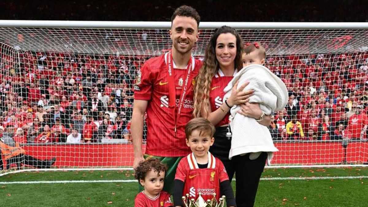 رقم كبير.. كم المبلغ الذي منحه ليفربول لأرملة جوتا بعد وفاته؟