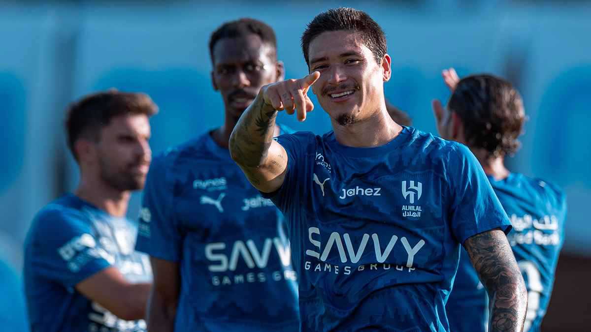 “سيصيبكم بالأمراض”.. ميدو يوجه صدمة لجمهور الهلال بشأن نونيز