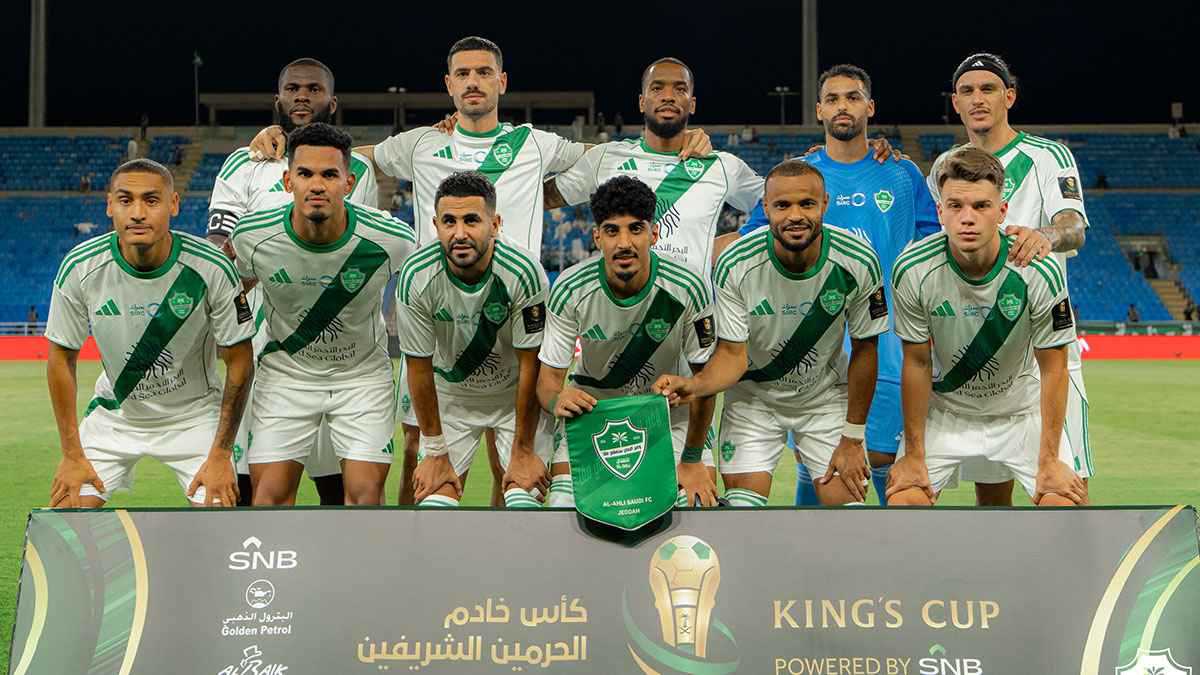 ضربة كبيرة للأهلي السعودي قبل مواجهة الهلال في الكلاسيكو