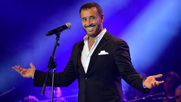 قيصر الغناء وأسطورة القصيدة العربية.. كاظم الساهر يحتفل بعيد ميلاده الـ68