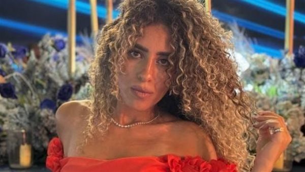 كان يبعتلي تحاليل.. منة عدلي القيعي تكشف تفاصيل الأيام الأخيرة في حياة عمرو ستين