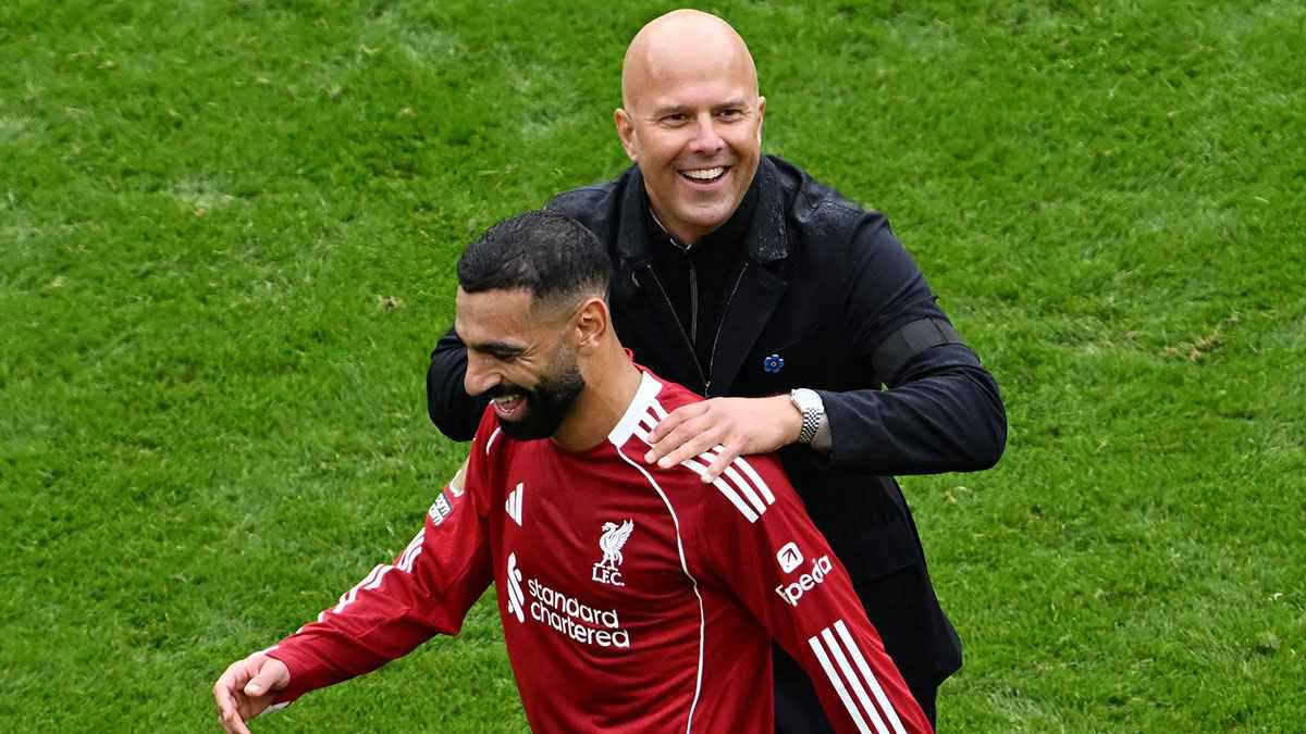 لماذا قرر سلوت استبعاد محمد صلاح من مباراة ليفربول القادمة؟