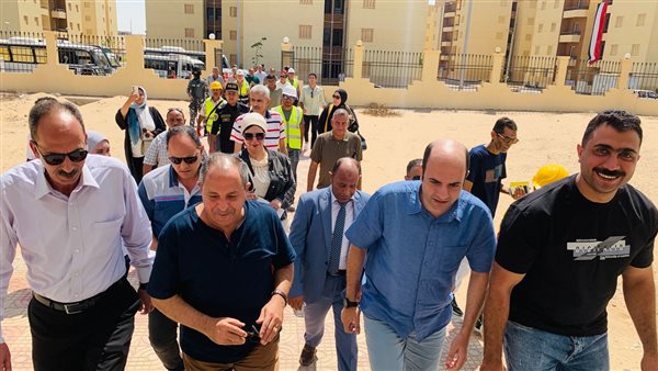 محافظ بورسعيد يتفقد مدينة سلام الجديدة.. ويشدد على سرعة تشغيل الخدمات