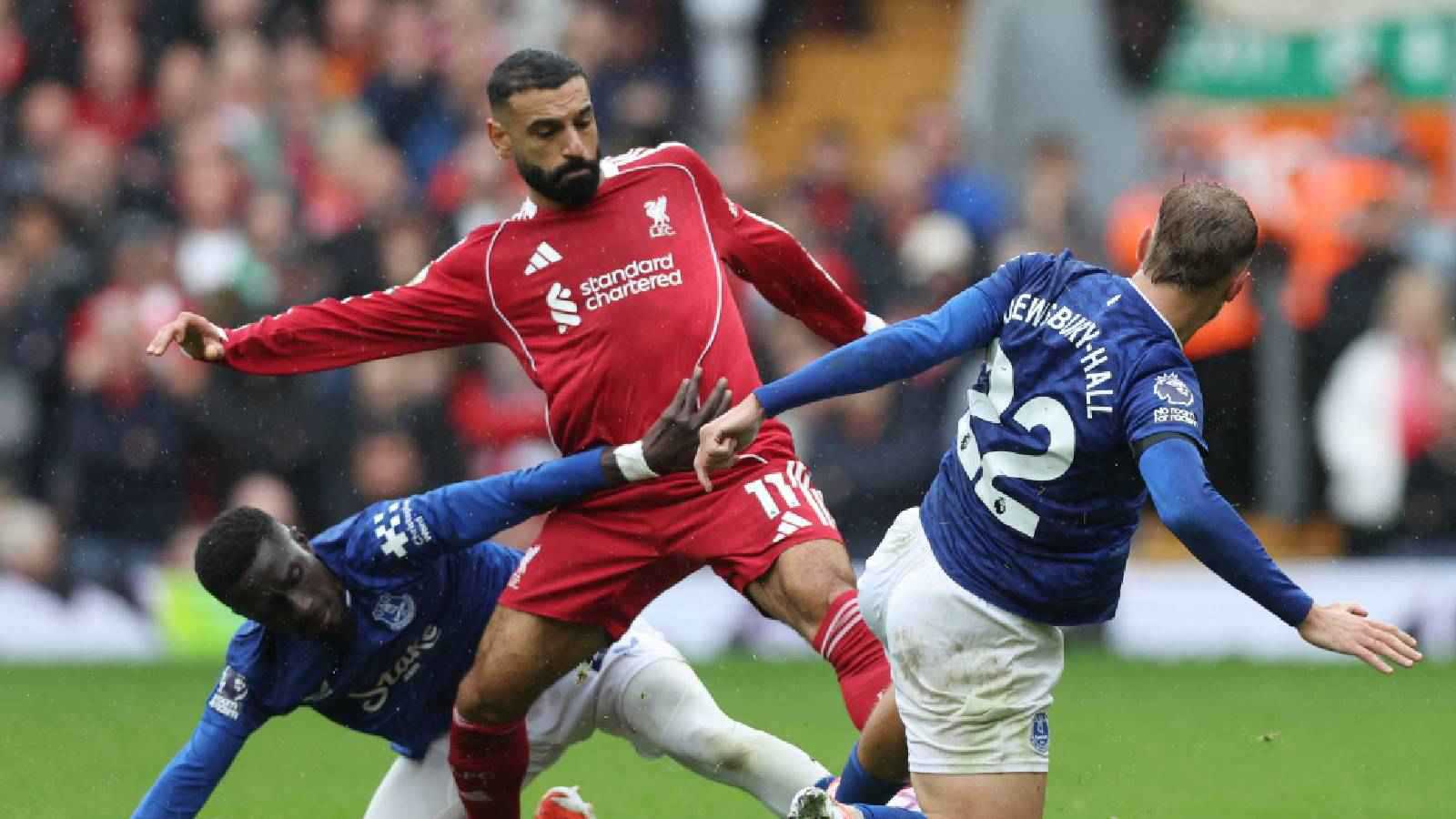 محمد صلاح الأعلى.. مفاجآت في رواتب نجوم ليفربول الإنجليزي