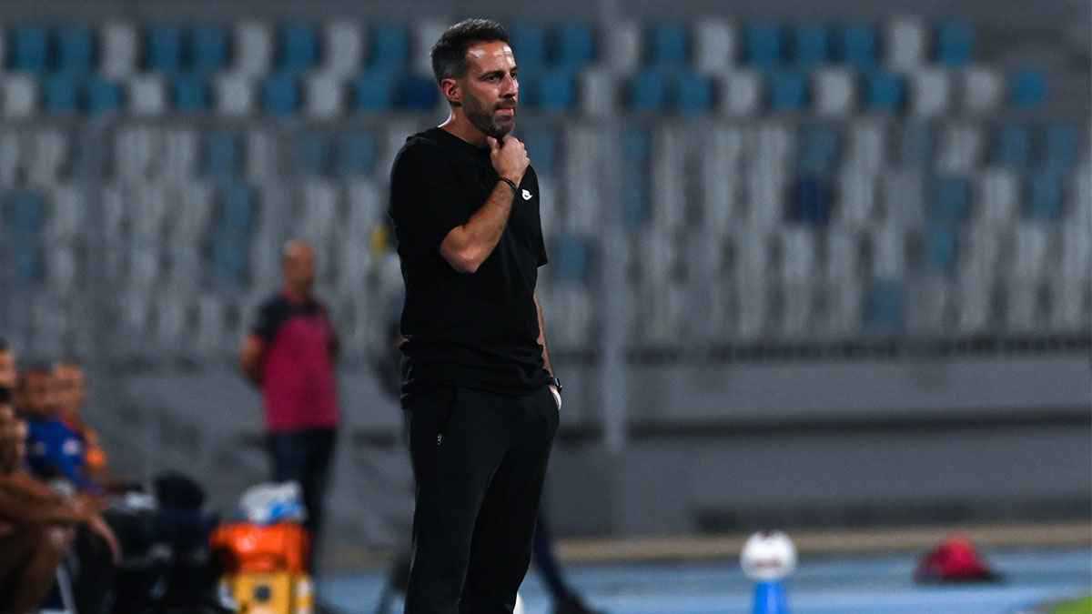 مفاجأة مدوية.. من يمتلك قرار رحيل فيريرا عن تدريب الزمالك؟