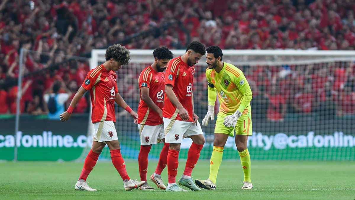 موقف إمام عاشور من المشاركة في مباراة الأهلي والزمالك