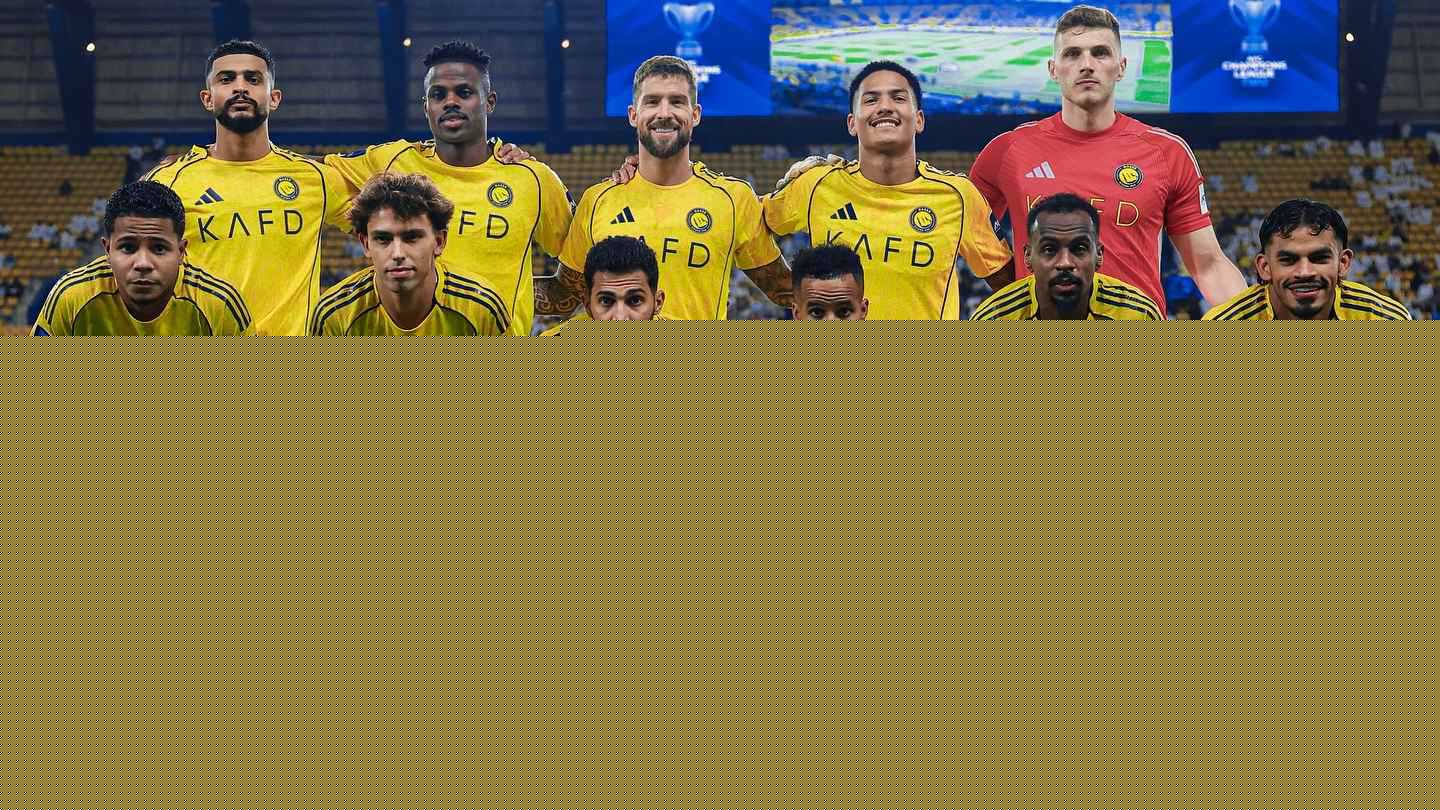 نجم سعودي.. من هو لاعب النصر الذي أبهر أسطورة مانشستر يونايتد؟ (فيديو)