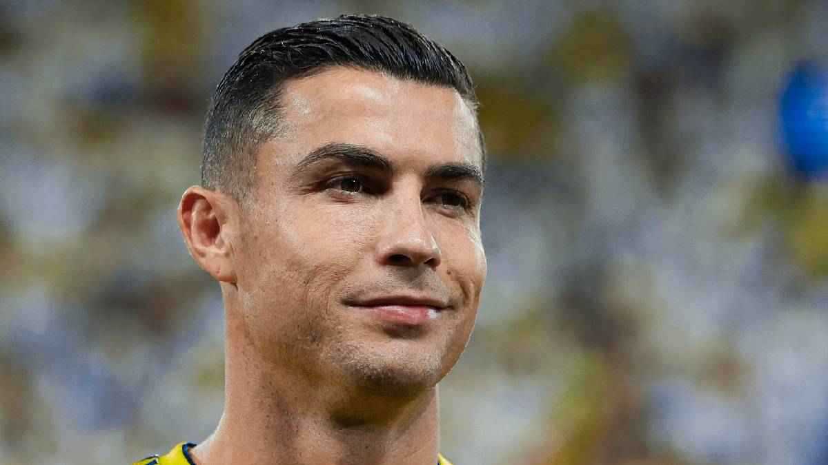 نجم مانشستر يونايتد: كريستيانو رونالدو “سوبر مان”.. ولا يوجد سبب لاعتزاله