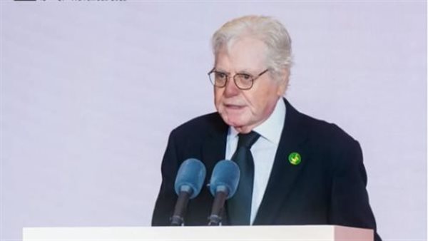 نشاط مكثف لـ”رئيس مهرجان القاهرة” خلال مشاركته بجوائز “الباندا الذهبية” في الصين