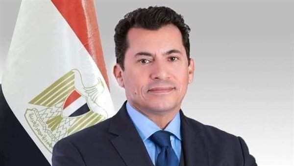 وزير الرياضة يكرم بطلات مصر لكرة اليد والسلة بعد التتويج ببطولة إفريقيا