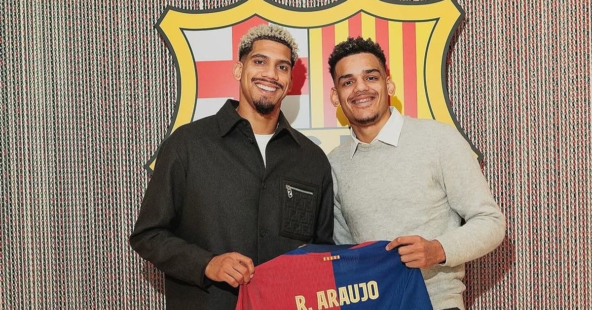 شقيق أراوخو يستفز جمهور برشلونة بعد السقوط أمام سان جيرمان