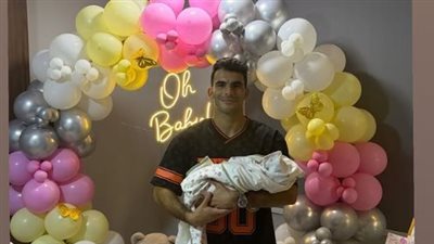نسأل الله أن يبارك في عمرها”.. زيزو نجم الأهلي يرزق بمولودته التانية “صوفيا