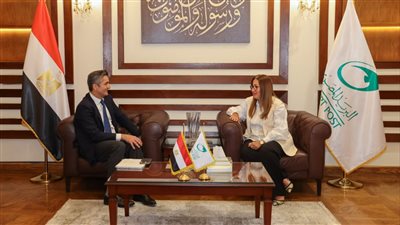 رئيس البريد المصري تلتقي الرئيس الإقليمي لشركة “Visa Inc” لمنطقة وسط وشرق أوروبا والشرق الأوسط وإفريقيا لبحث سبل التعاون