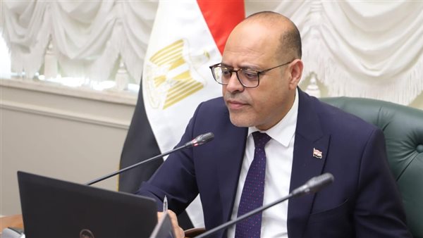 نشاط 10 مديريات عمل.. فرص عمل لذوي همم وتنفيذ برامج تدريب مهني (إنفو جراف)